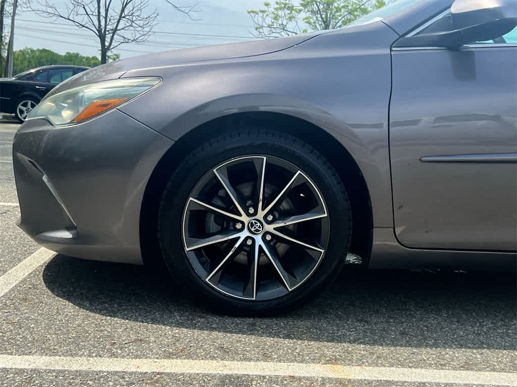Thumbnail: 2015 Toyota Camry - 16