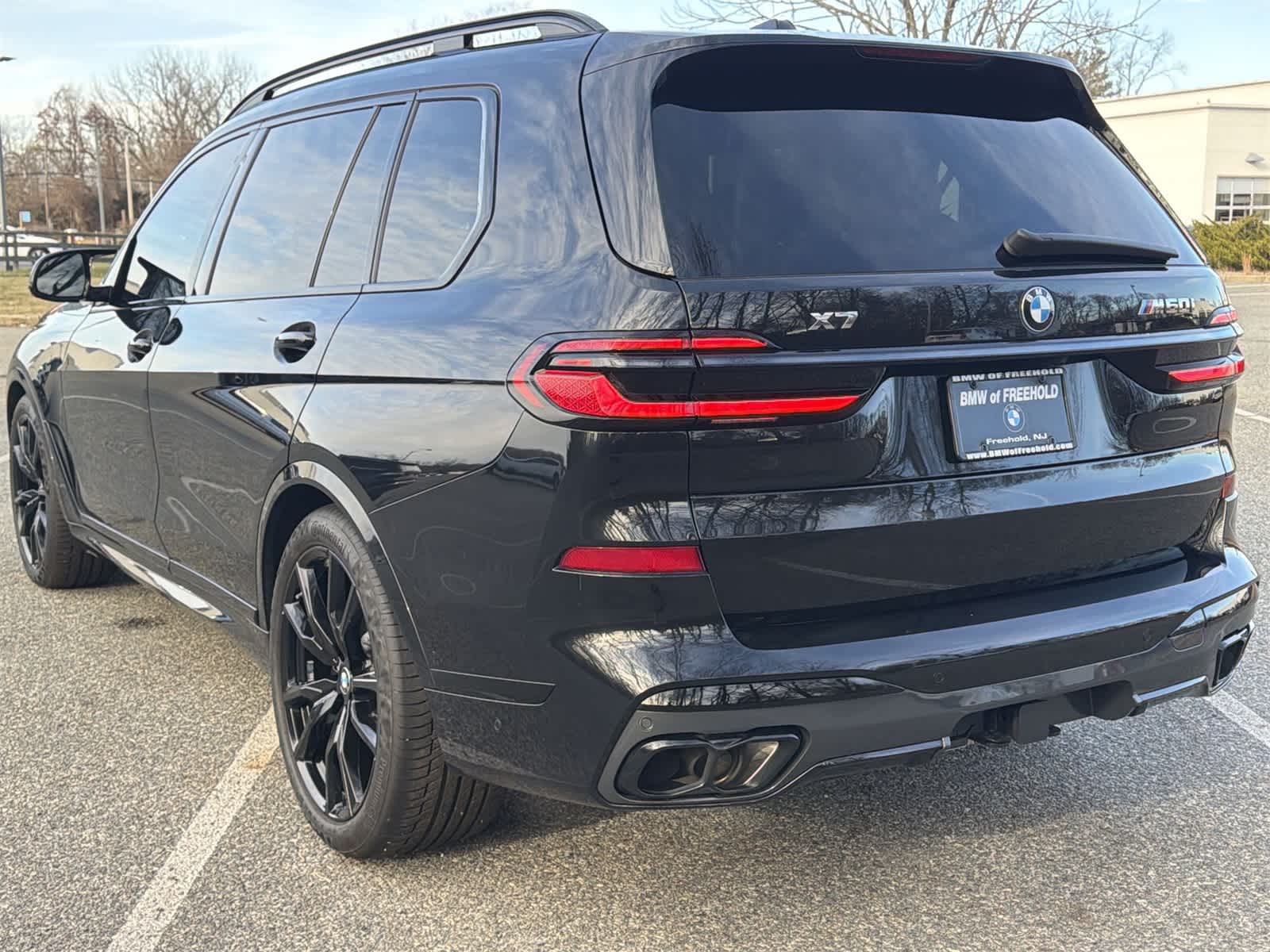 Thumbnail: 2024 BMW X7 - 12