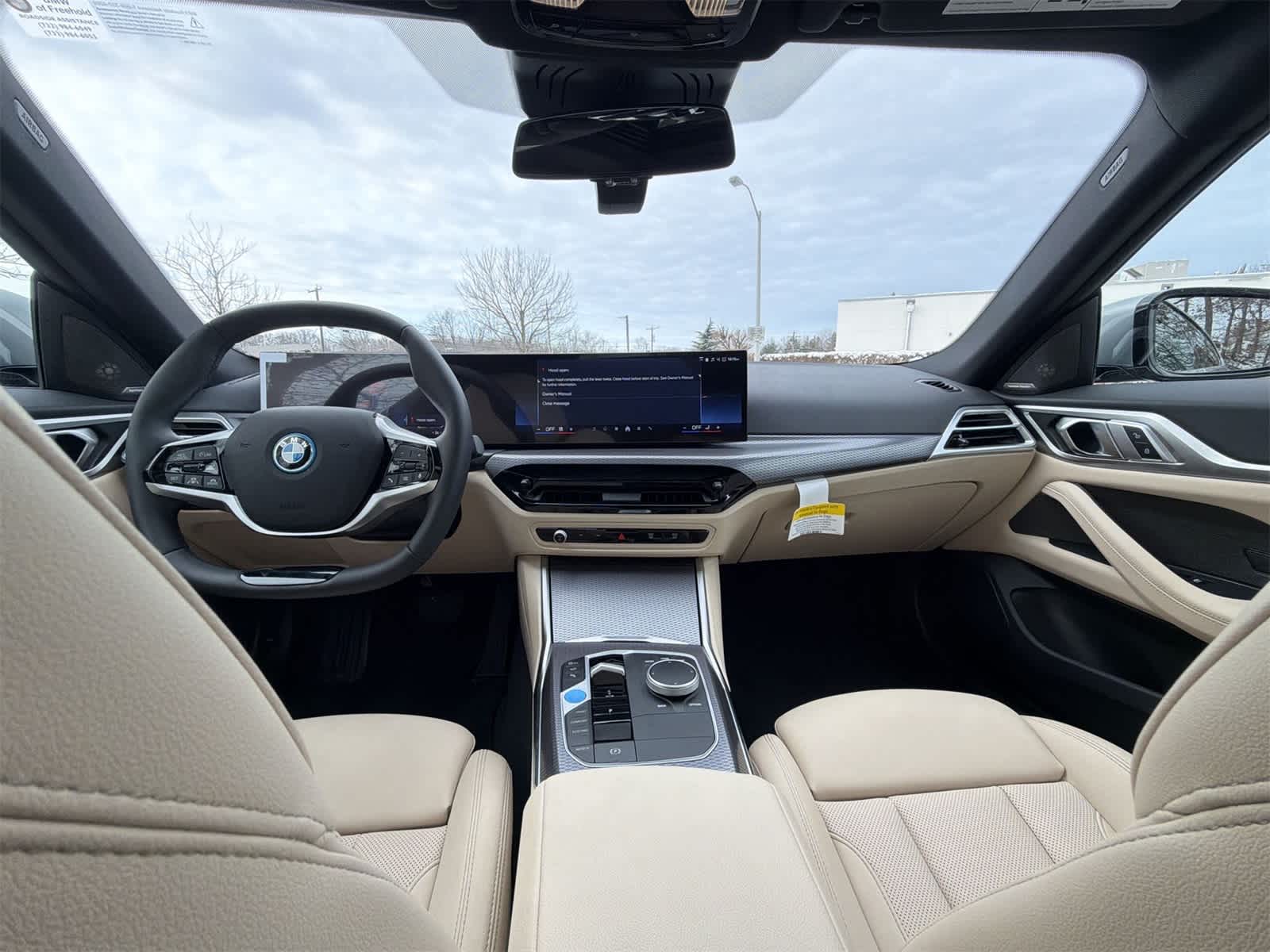 Thumbnail: 2025 BMW i4 - 18