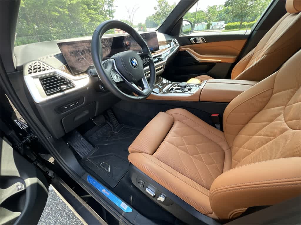 Thumbnail: 2025 BMW X5 - 10