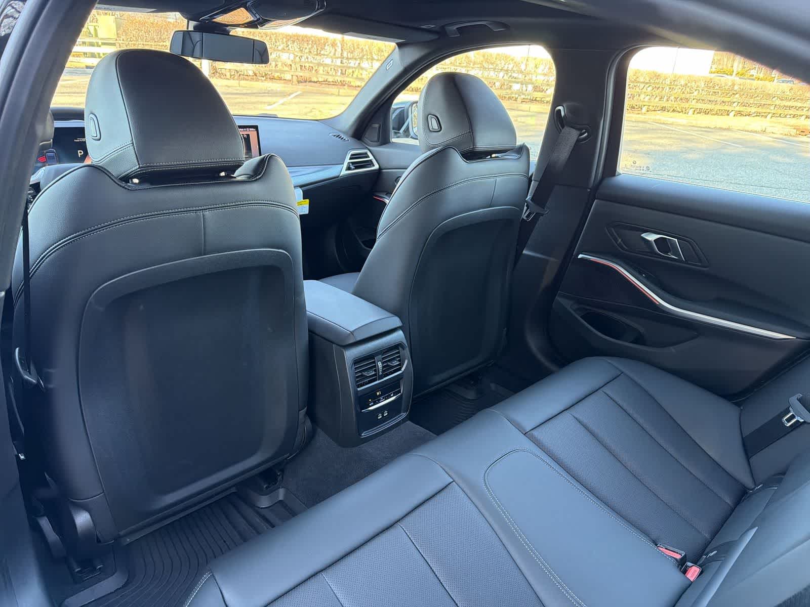 Thumbnail: 2025 BMW 3 Series - 20