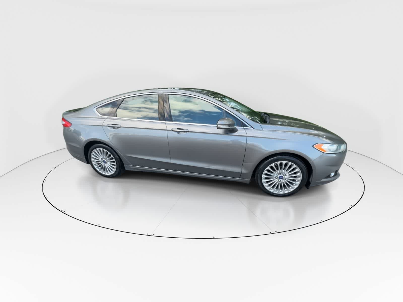 Thumbnail: 2013 Ford Fusion - 9
