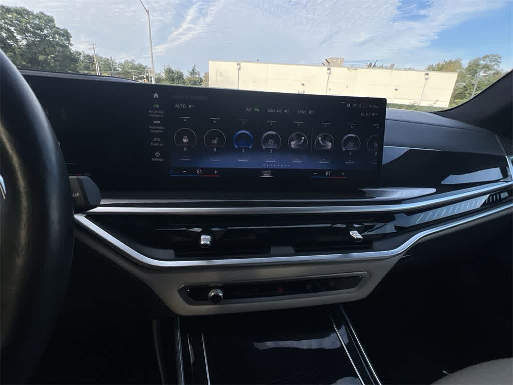 Thumbnail: 2023 BMW X7 - 24