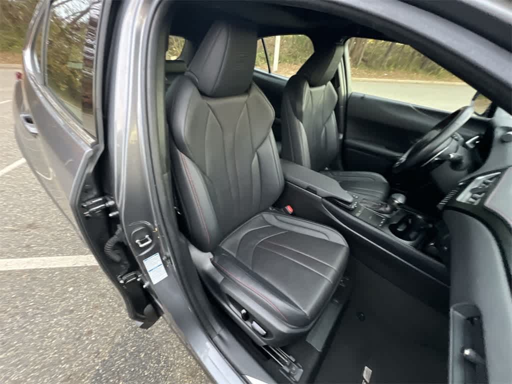 Thumbnail: 2020 Lexus UX - 22