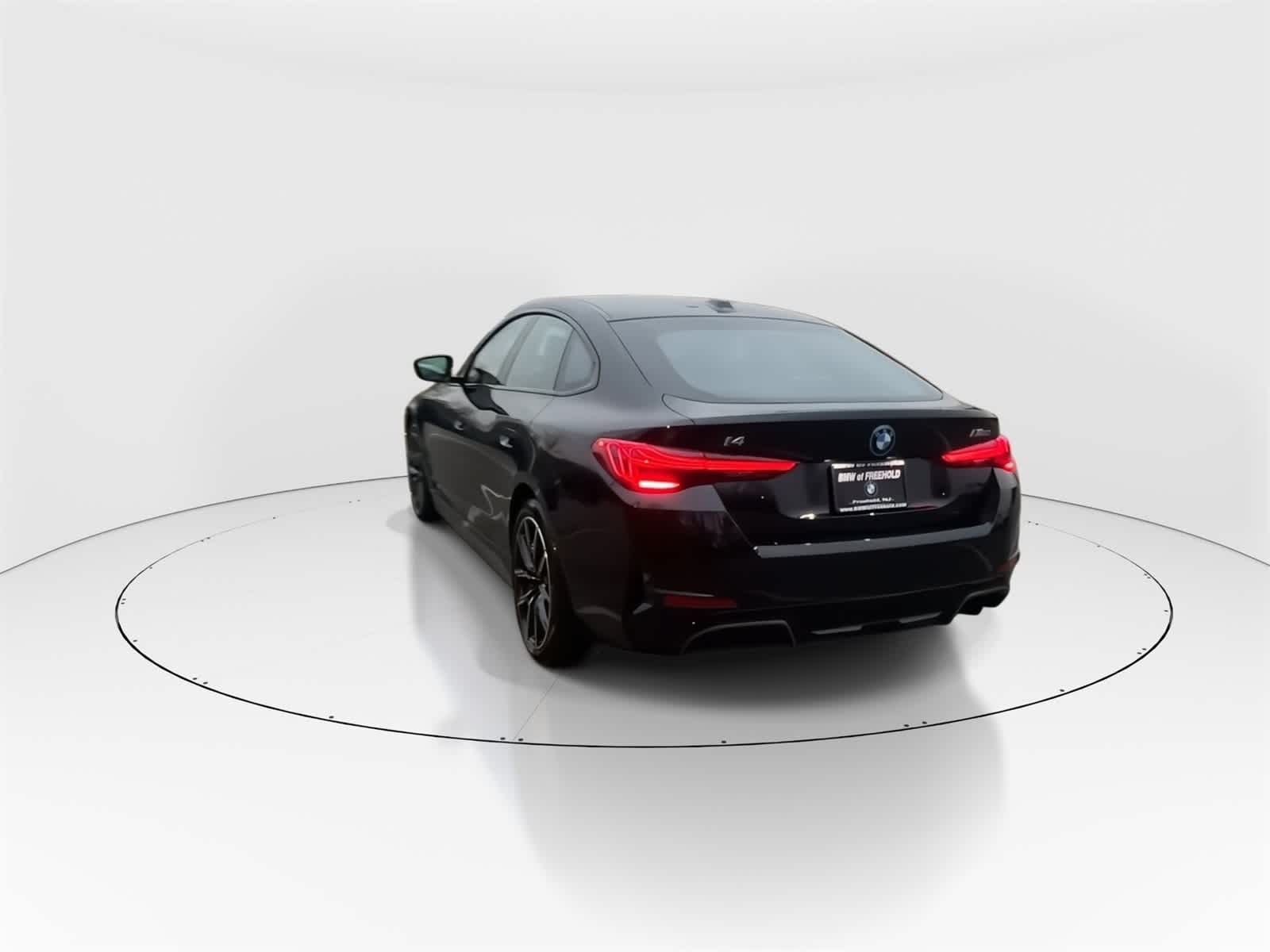 Thumbnail: 2025 BMW i4 - 8