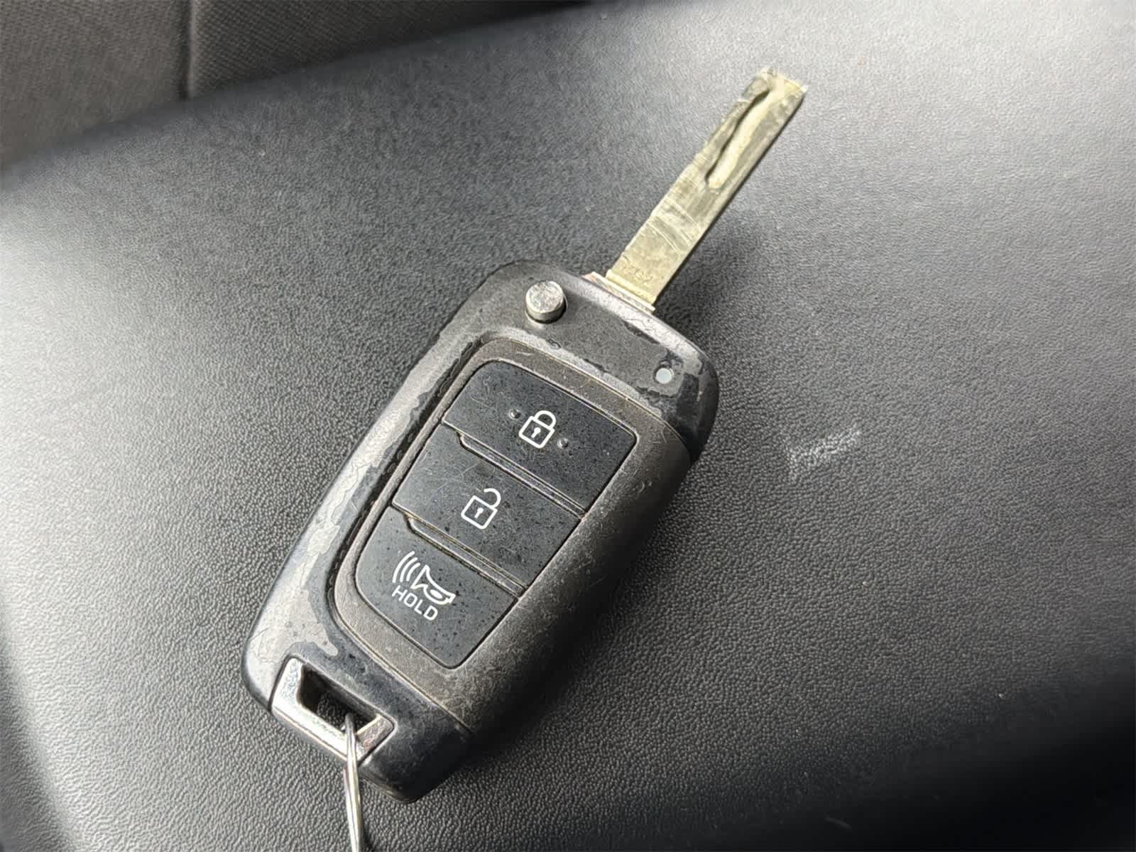 Thumbnail: 2023 Hyundai Venue - 28