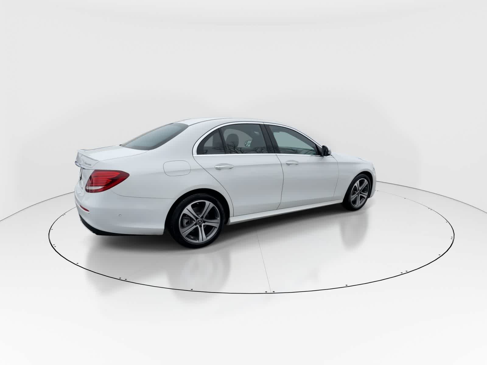 Thumbnail: 2018 Mercedes-Benz E-Class - 8