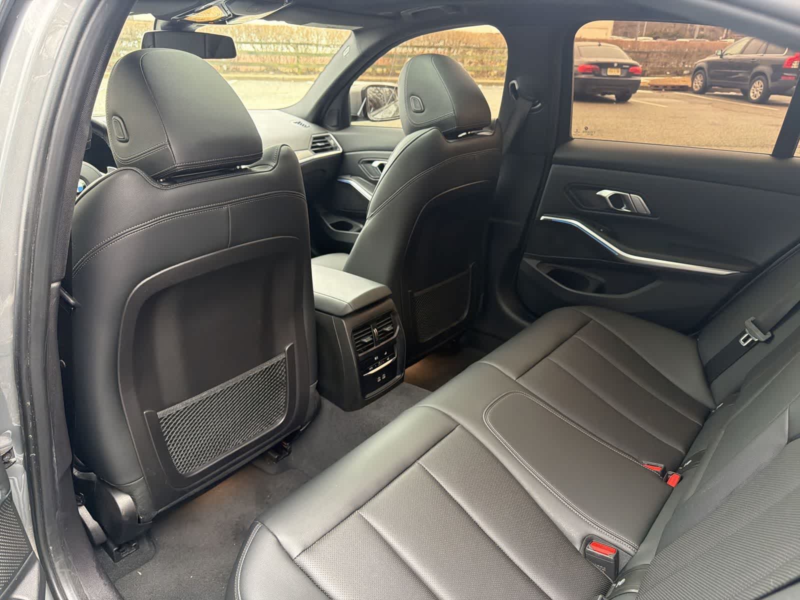 Thumbnail: 2023 BMW 3 Series - 20