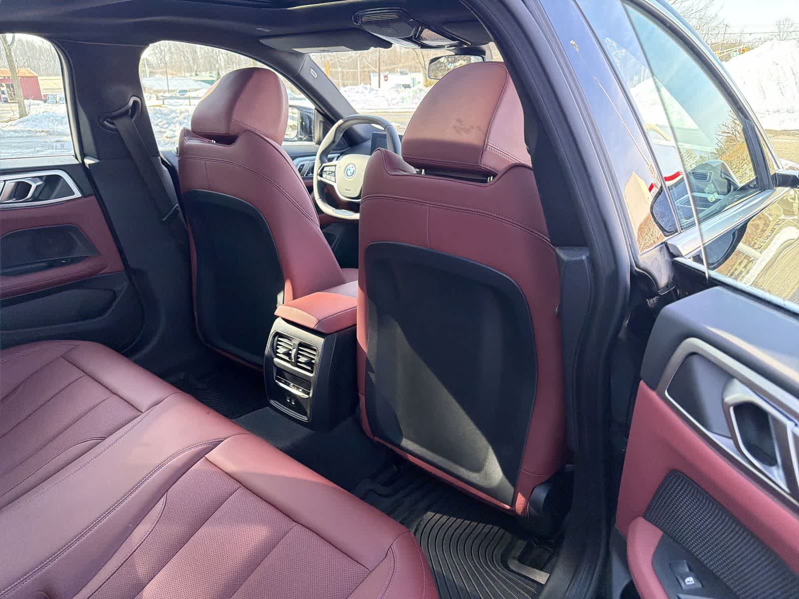 Thumbnail: 2025 BMW i4 - 20