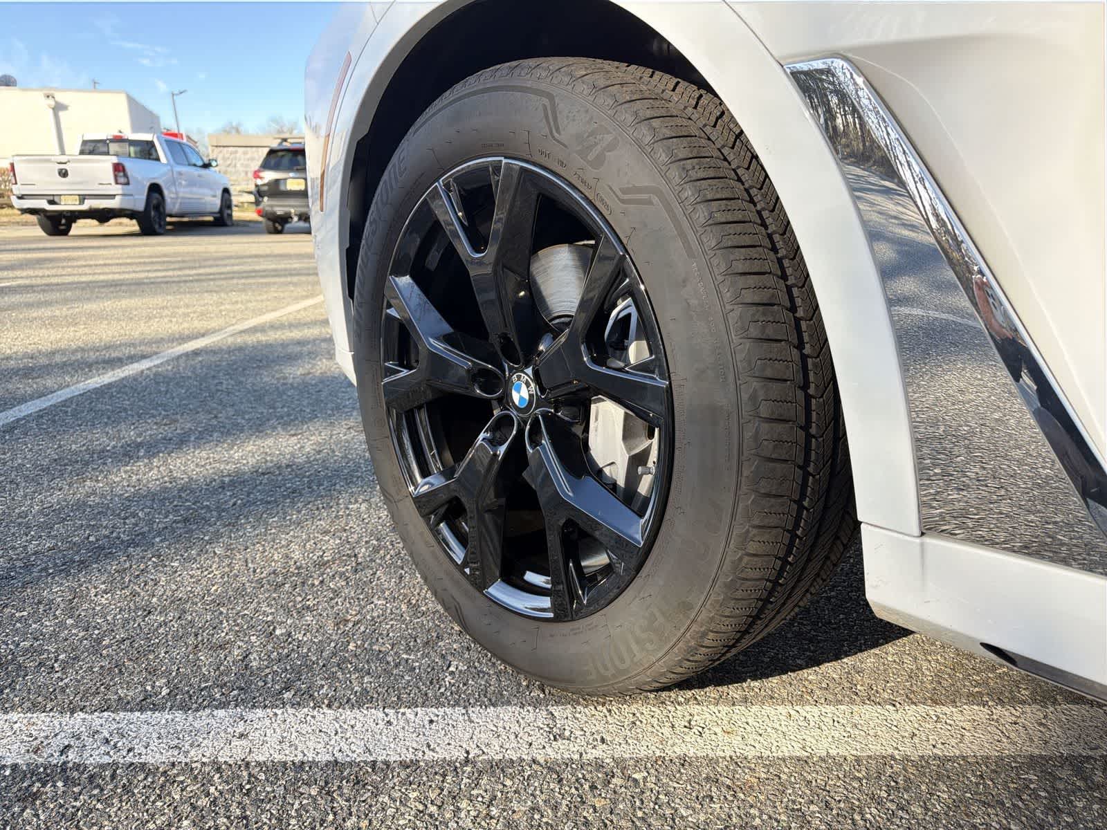 Thumbnail: 2025 BMW X7 - 16