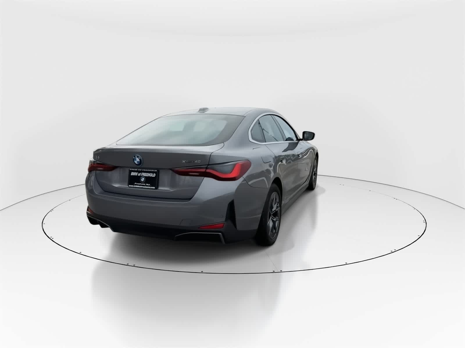 Thumbnail: 2025 BMW i4 - 9