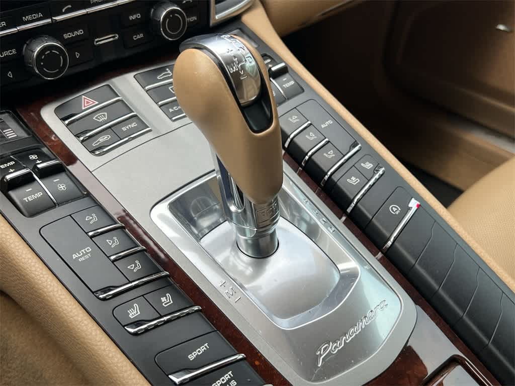 Thumbnail: 2014 Porsche Panamera - 25