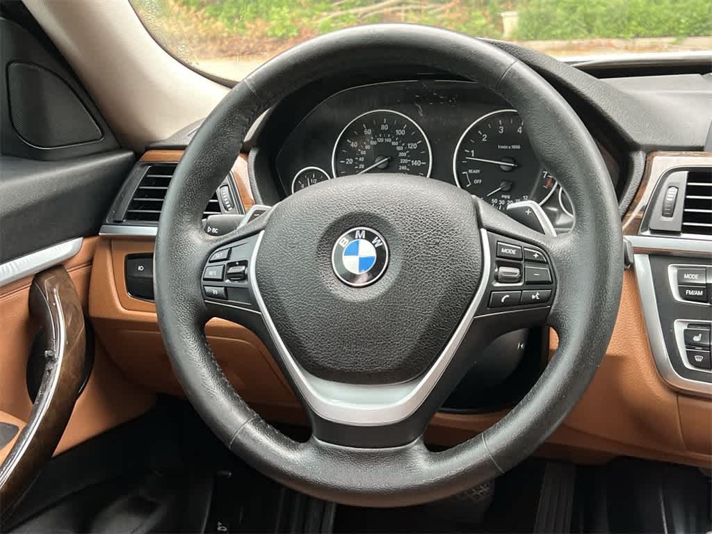 Thumbnail: 2015 BMW 3 Series - 23