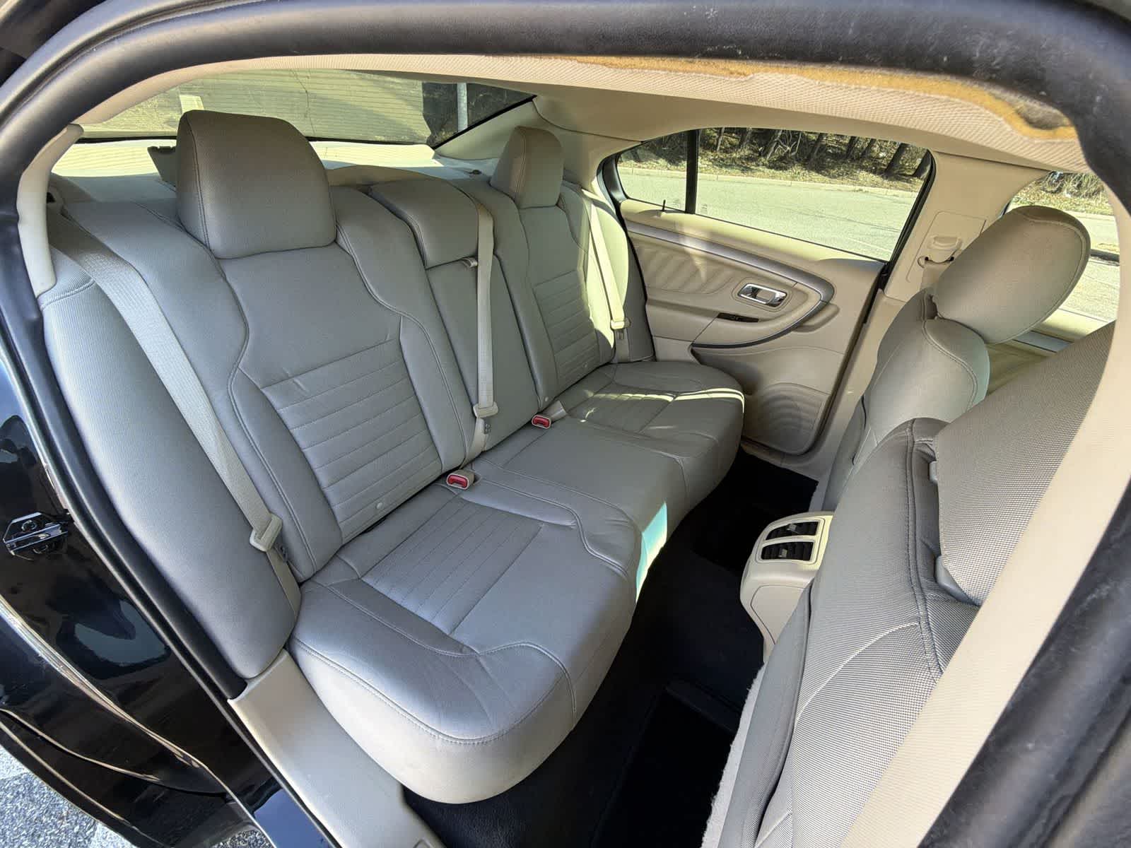 Thumbnail: 2019 Ford Taurus - 21