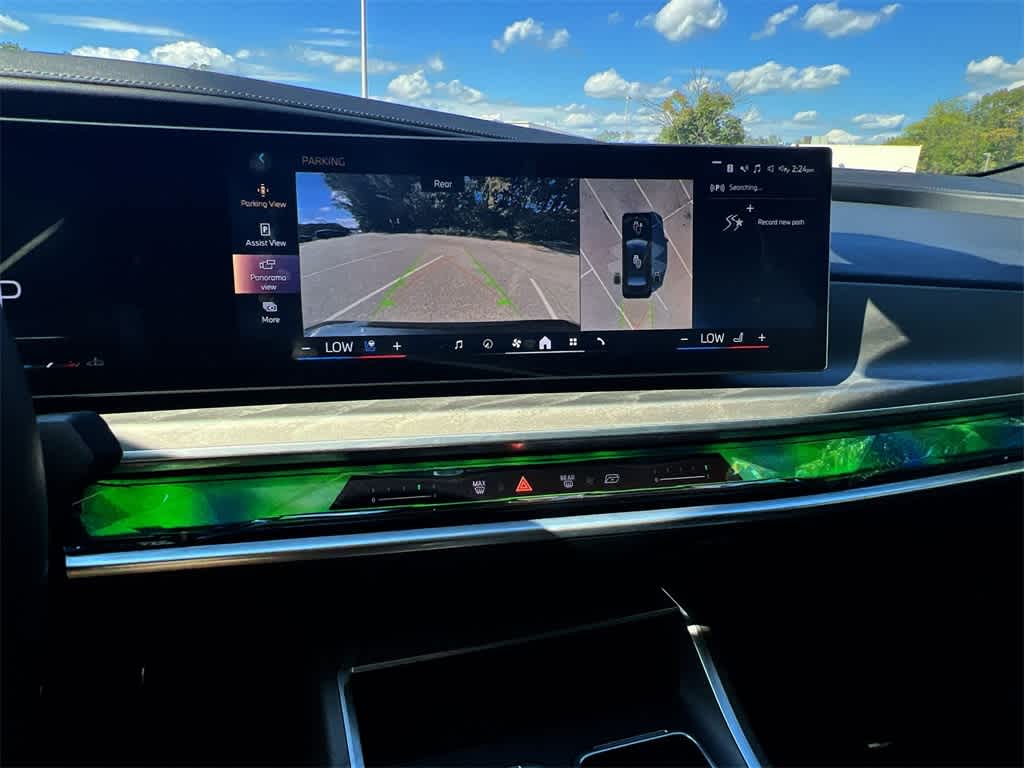 Thumbnail: 2023 BMW 7 Series - 24