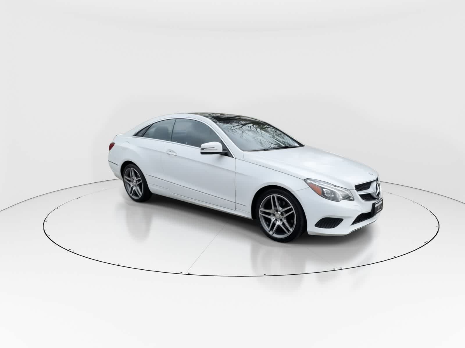 Thumbnail: 2016 Mercedes-Benz E-Class - 9