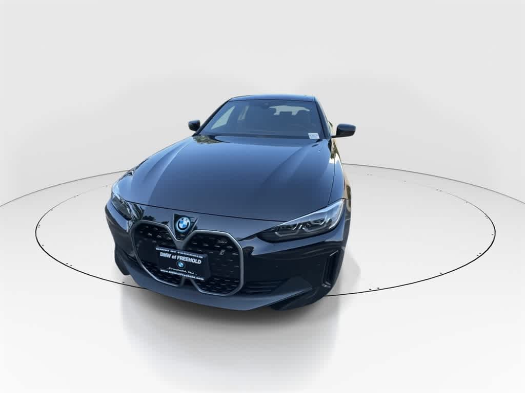 Thumbnail: 2023 BMW i4 - 4