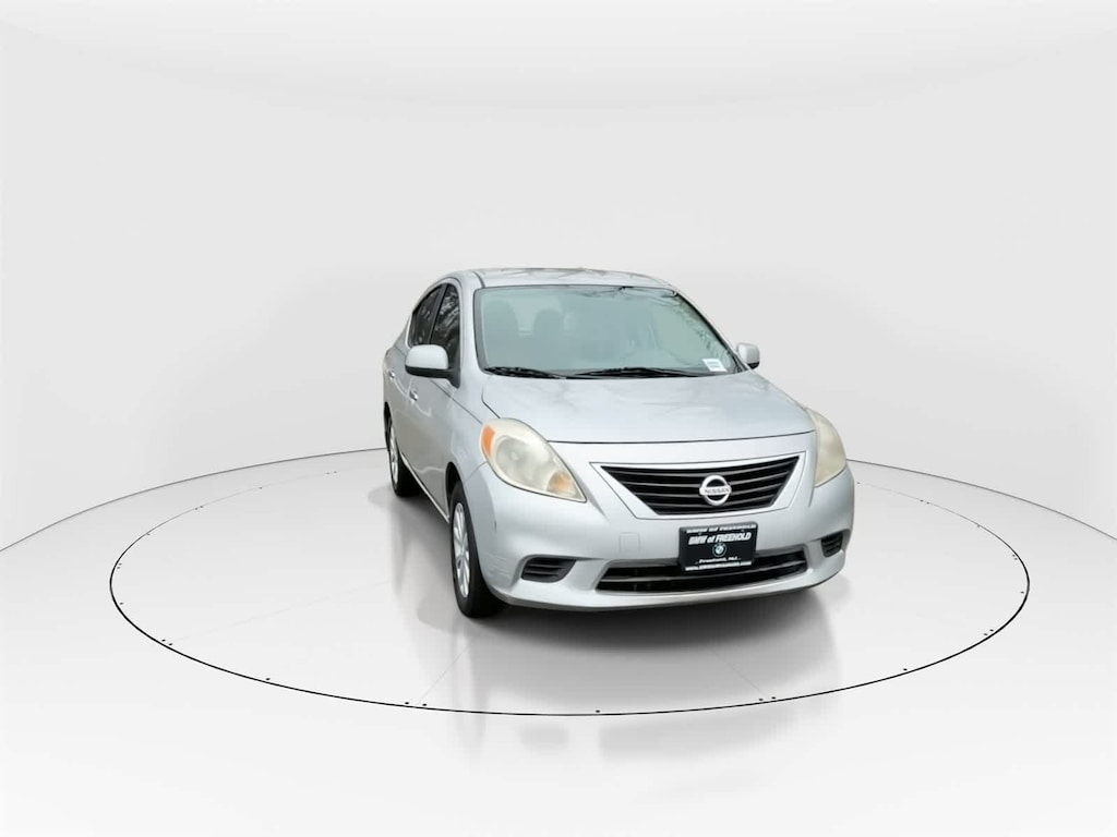 Used 2013 Nissan Versa 1.6 SV Sedan