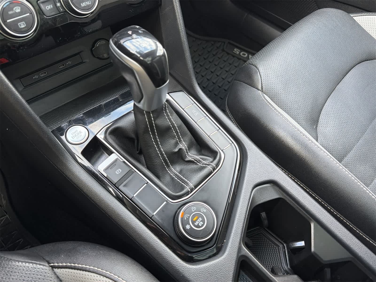 Thumbnail: 2022 Volkswagen Taos - 25