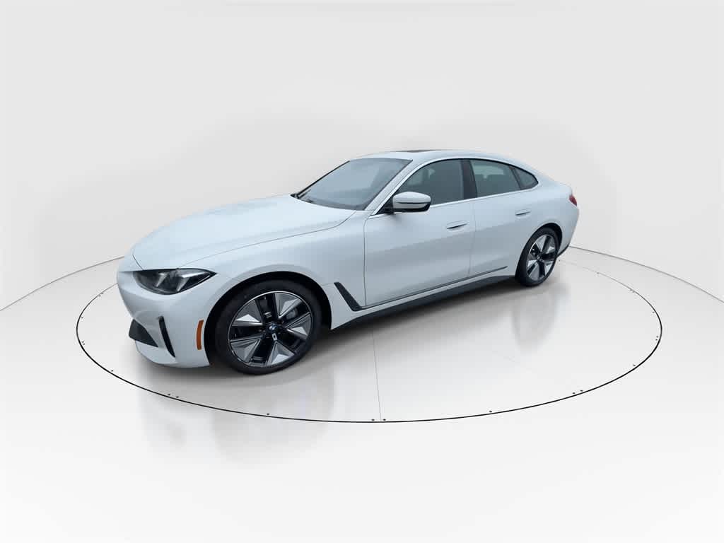 Thumbnail: 2025 BMW i4 - 7
