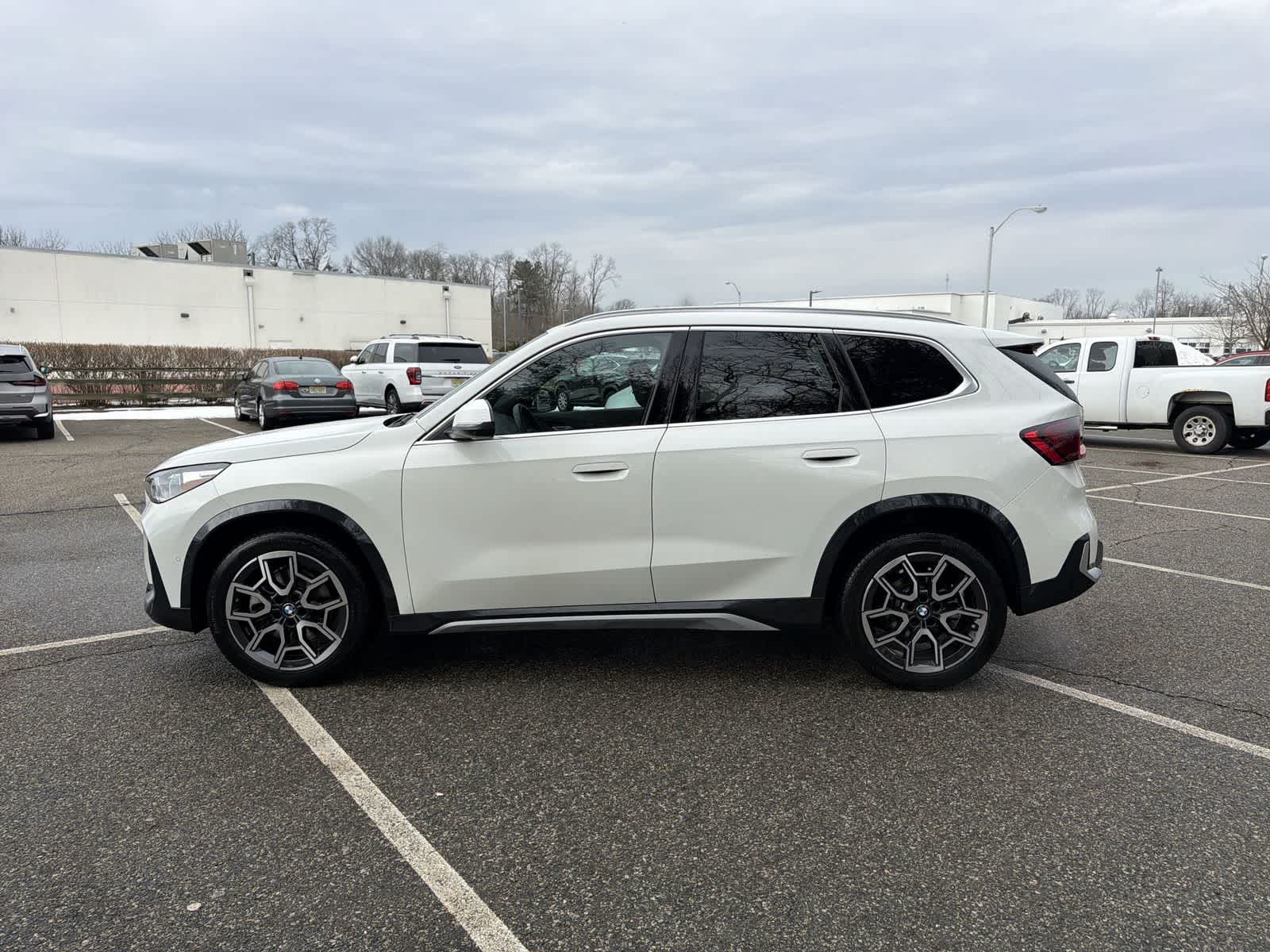 Thumbnail: 2025 BMW X1 - 11