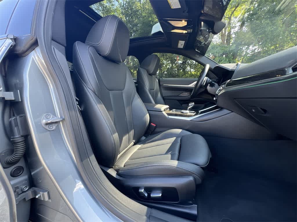 Thumbnail: 2023 BMW 4 Series - 22