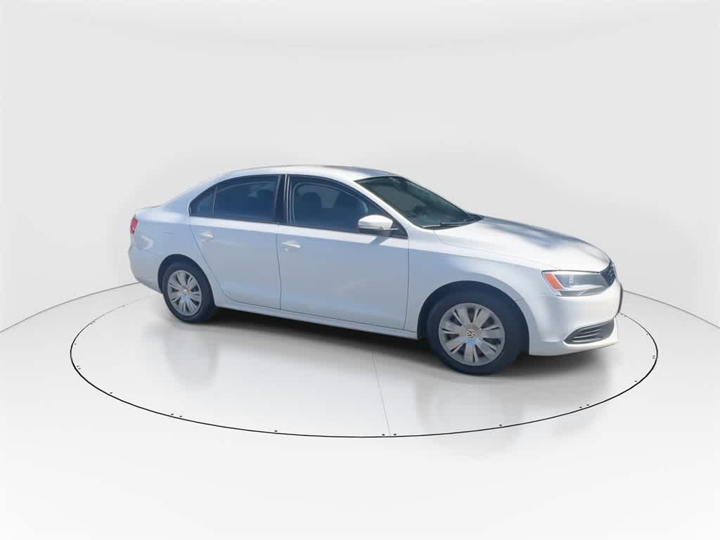 Thumbnail: 2014 Volkswagen Jetta - 3