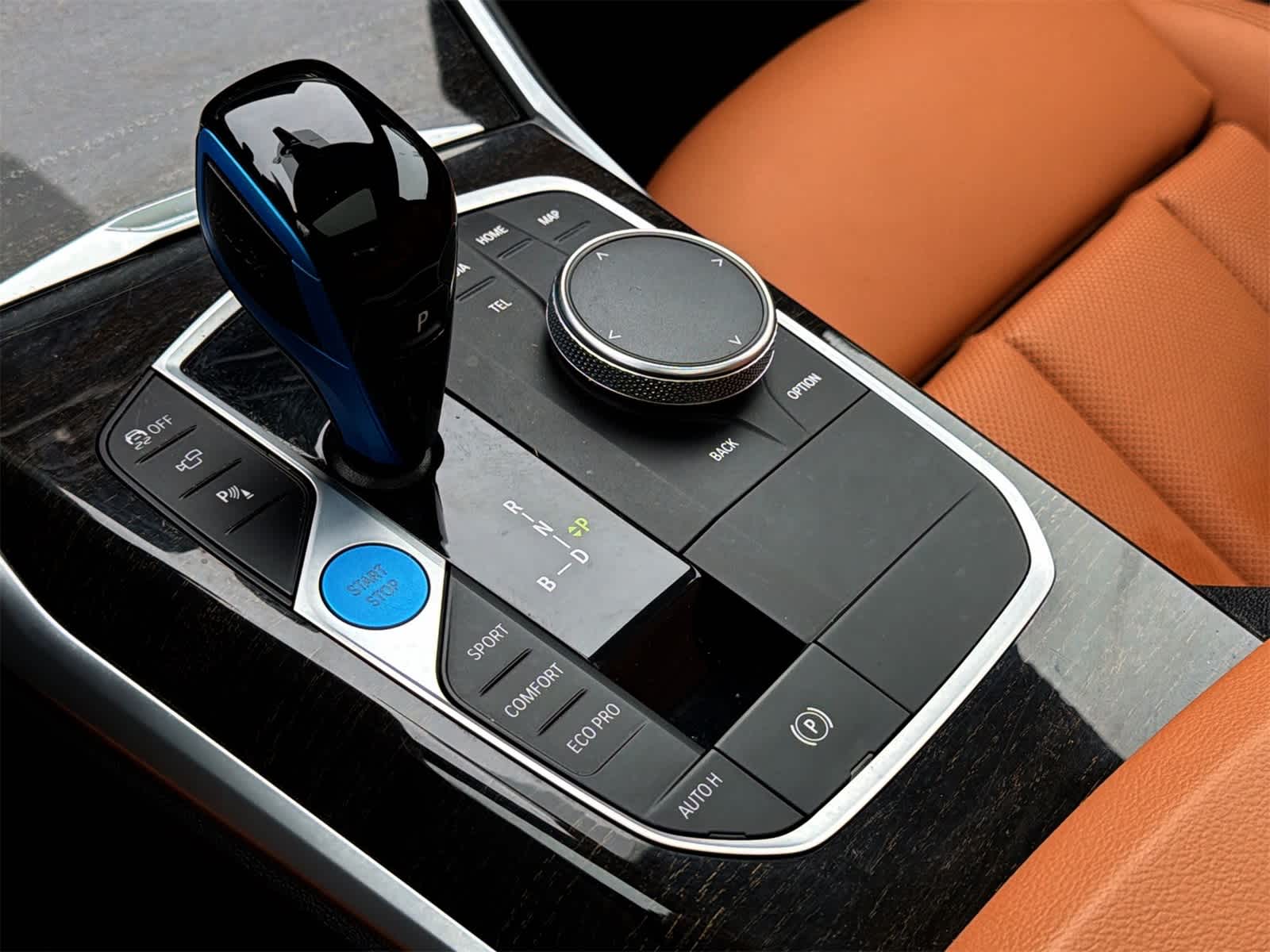 Thumbnail: 2023 BMW i4 - 25