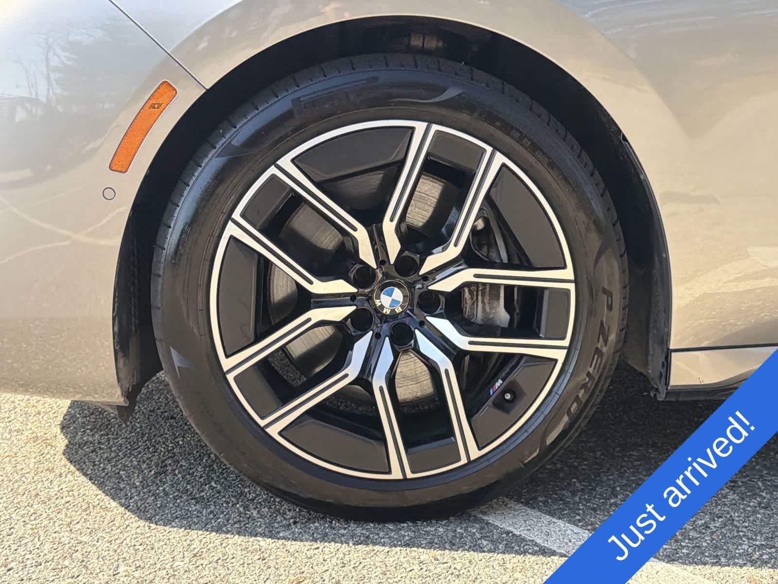 Thumbnail: 2023 BMW 7 Series - 16