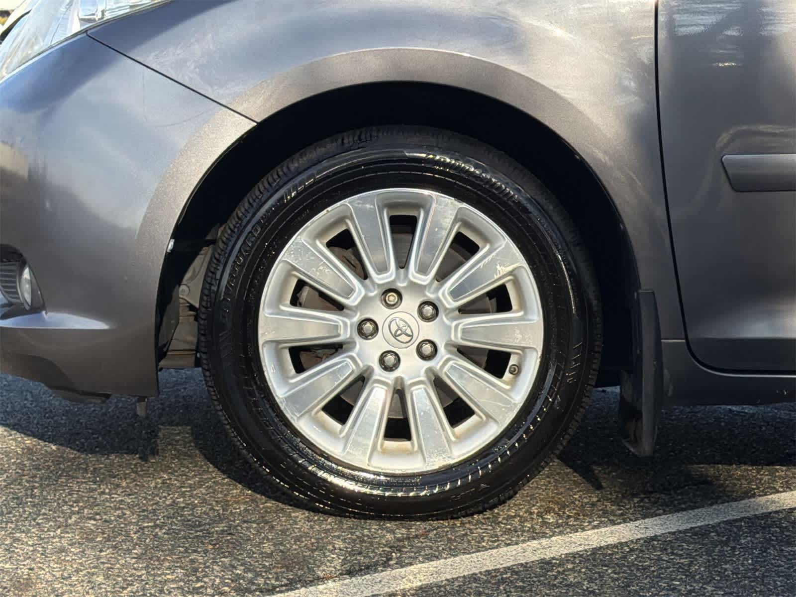 Thumbnail: 2013 Toyota Sienna - 16