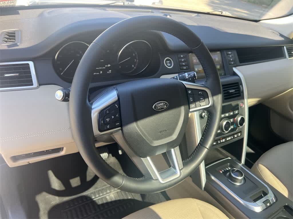 Thumbnail: 2018 Land Rover Discovery Sport - 23