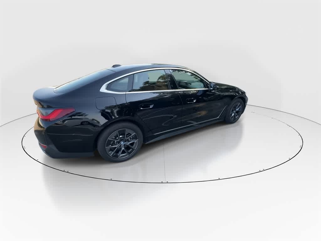 Thumbnail: 2023 BMW i4 - 9