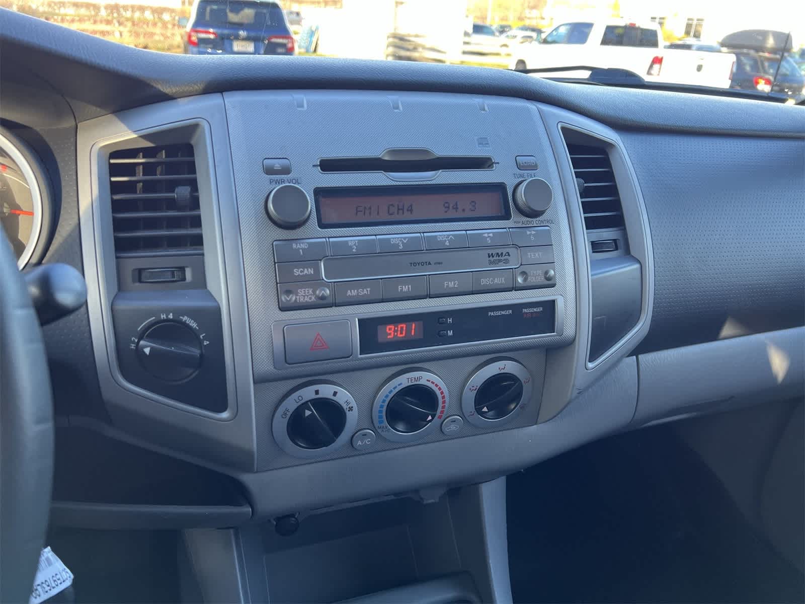 Thumbnail: 2010 Toyota Tacoma - 24