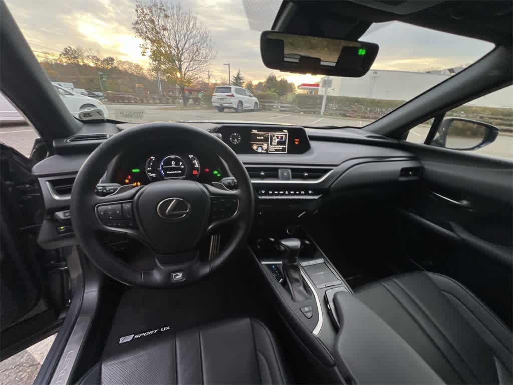 Thumbnail: 2020 Lexus UX - 18