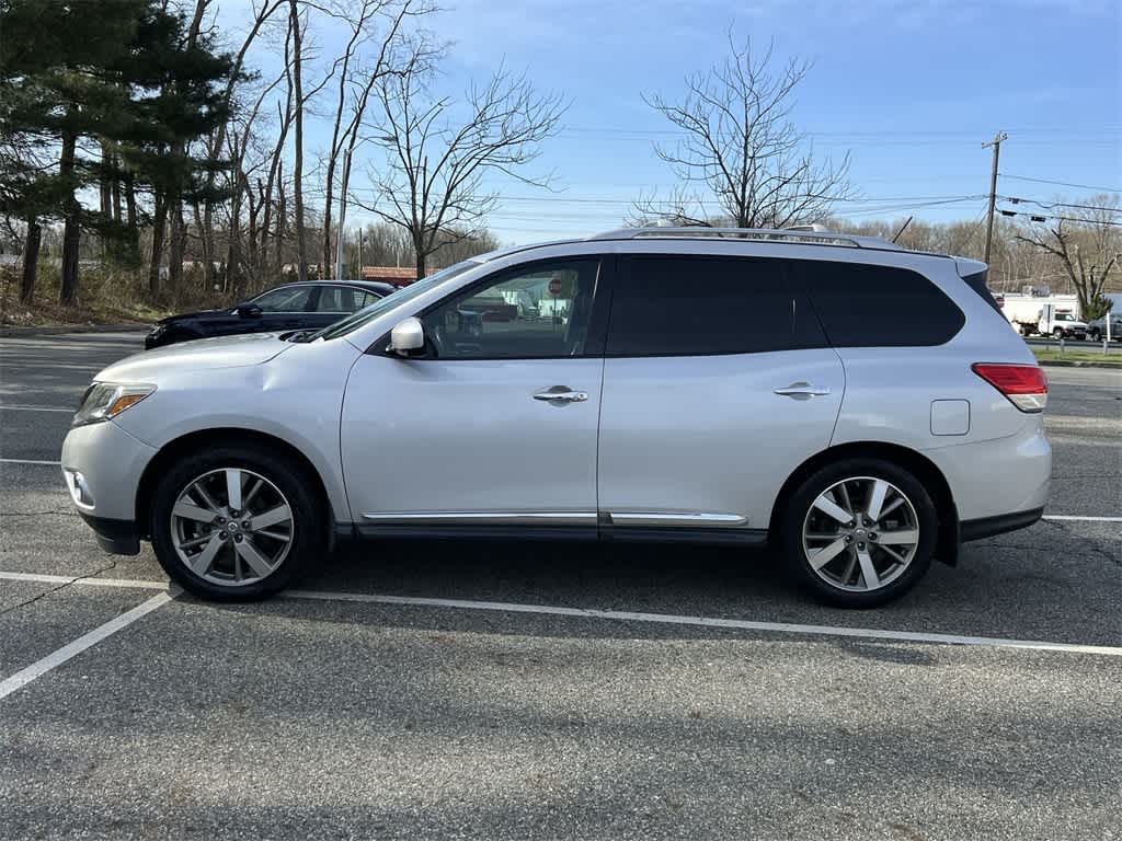 Thumbnail: 2015 Nissan Pathfinder - 11