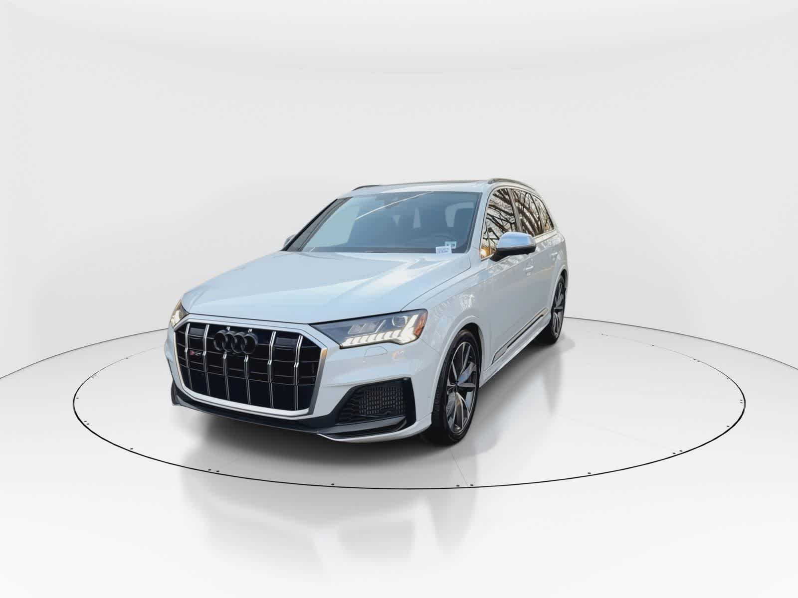 Thumbnail: 2024 Audi SQ7 - 3
