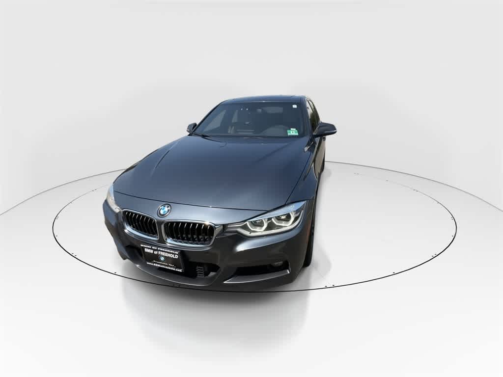 Thumbnail: 2016 BMW 3 Series - 4