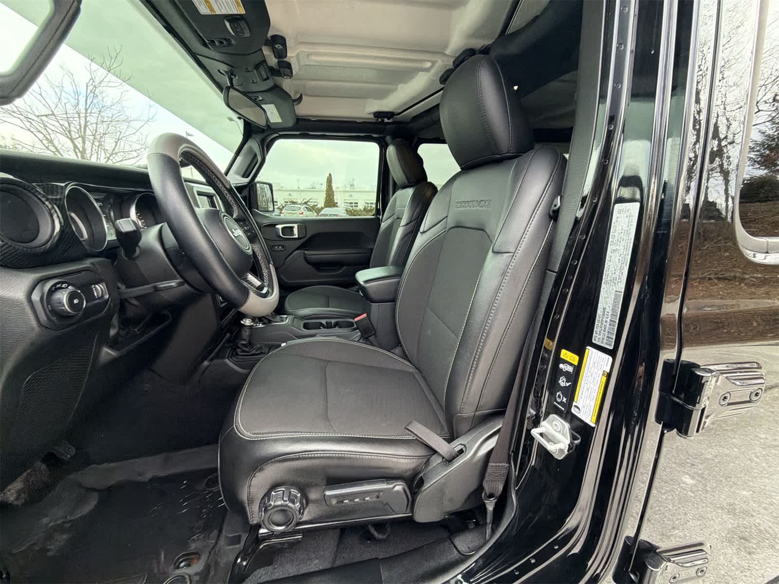 Thumbnail: 2023 Jeep Wrangler - 19