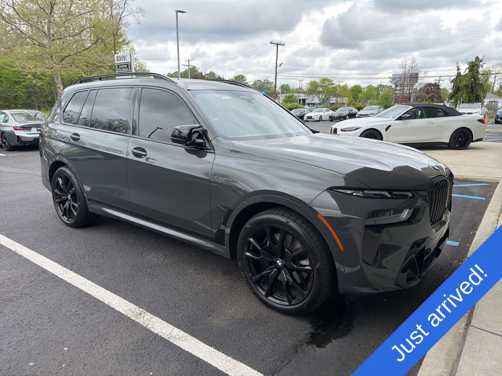 2025 BMW X7 M60i's photo