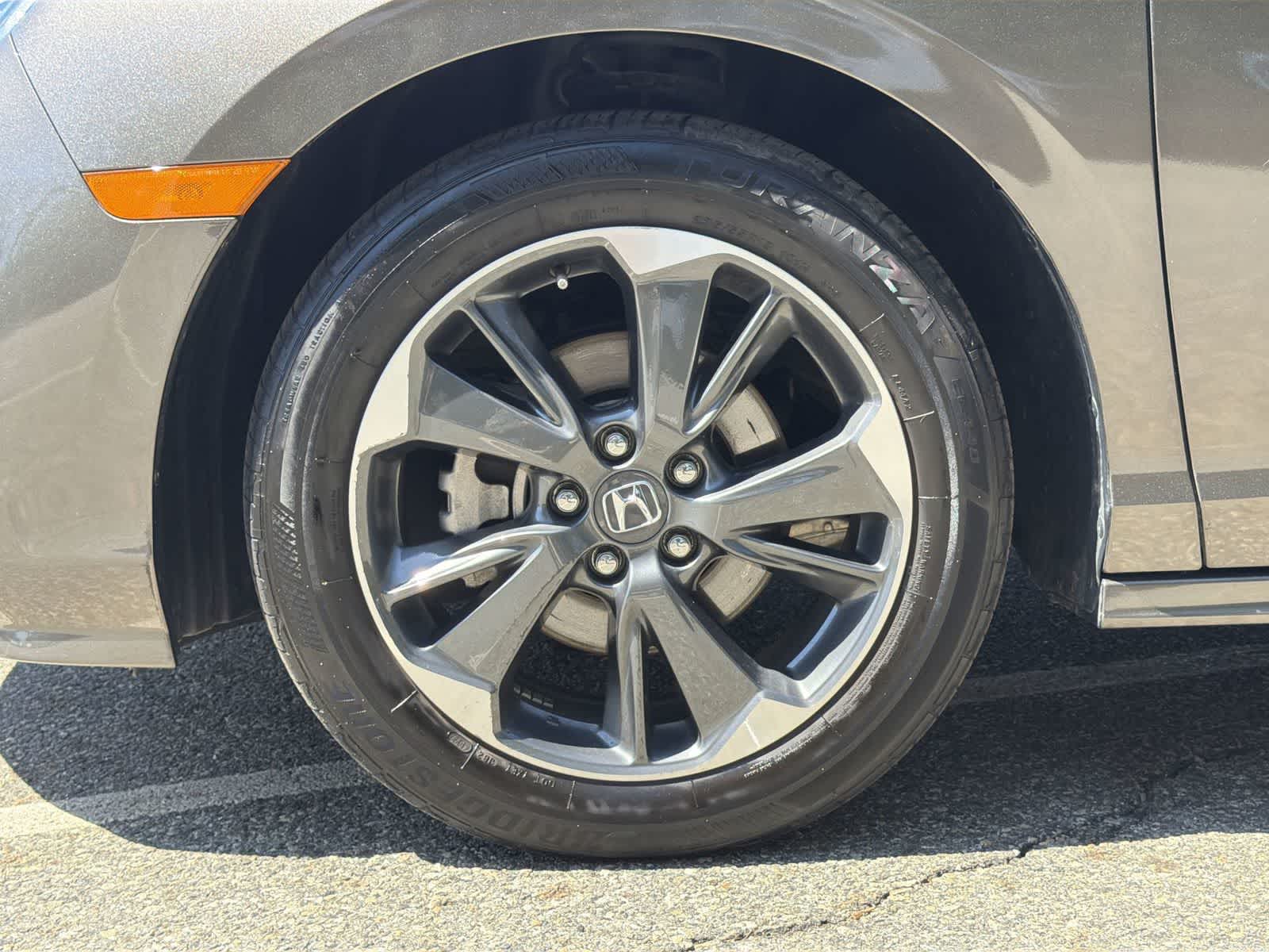 Thumbnail: 2023 Honda Odyssey - 16