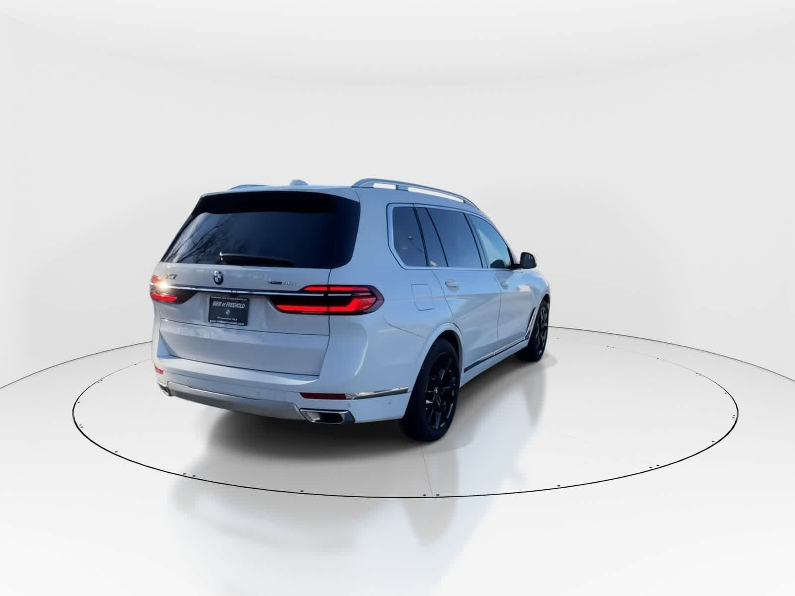 Thumbnail: 2025 BMW X7 - 9