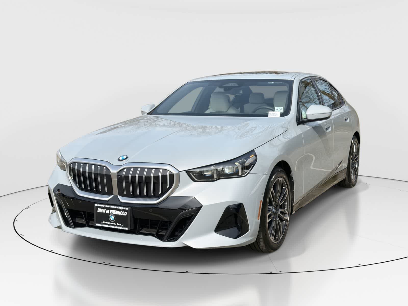 Thumbnail: 2026 BMW 5 Series - 1