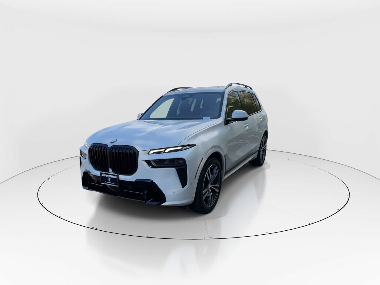 Thumbnail: 2023 BMW X7 - 4