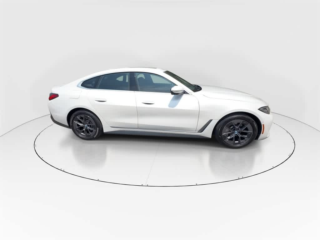 Thumbnail: 2023 BMW i4 - 9