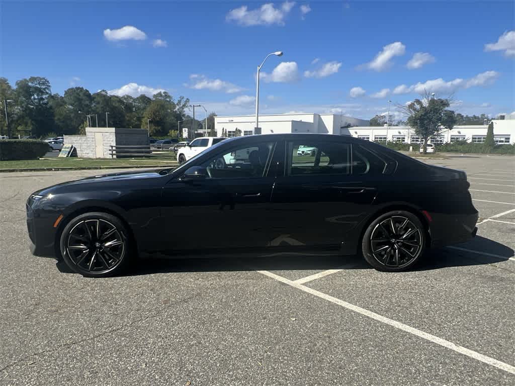 Thumbnail: 2023 BMW 7 Series - 11