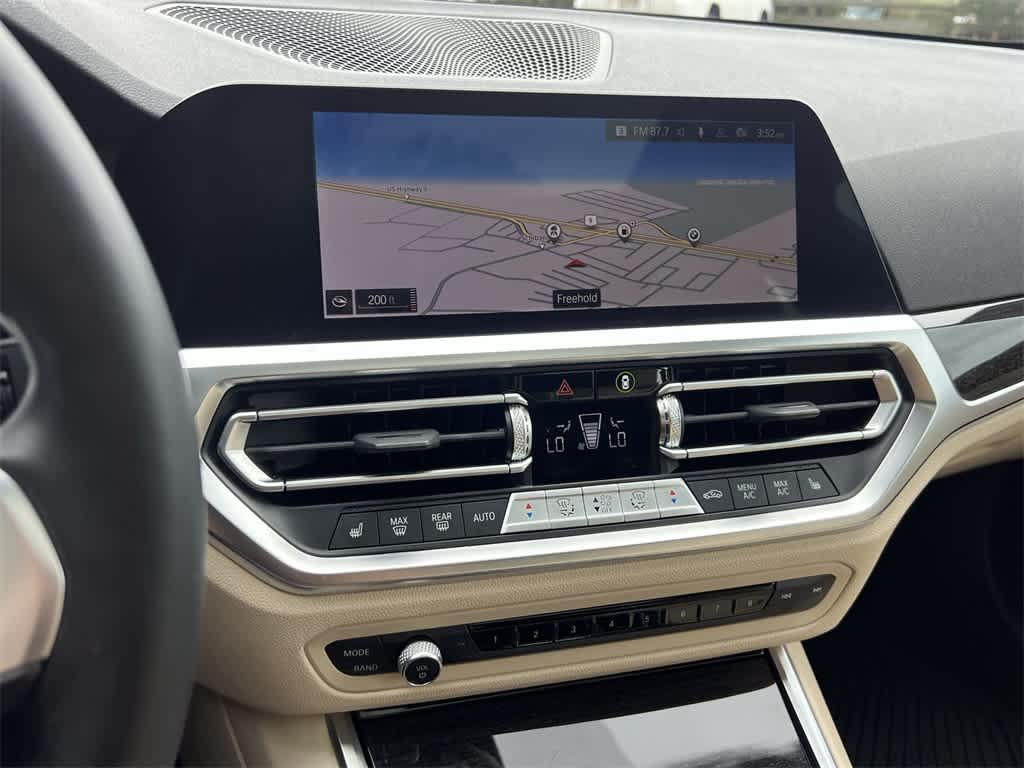 Thumbnail: 2022 BMW 3 Series - 30