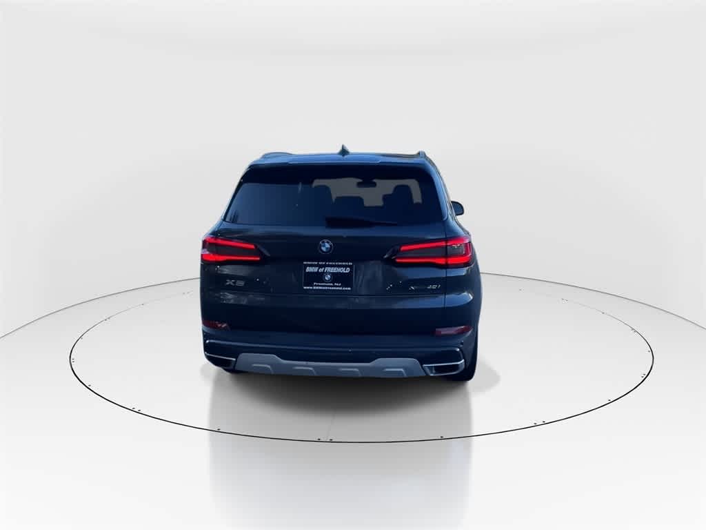 Thumbnail: 2021 BMW X5 - 8