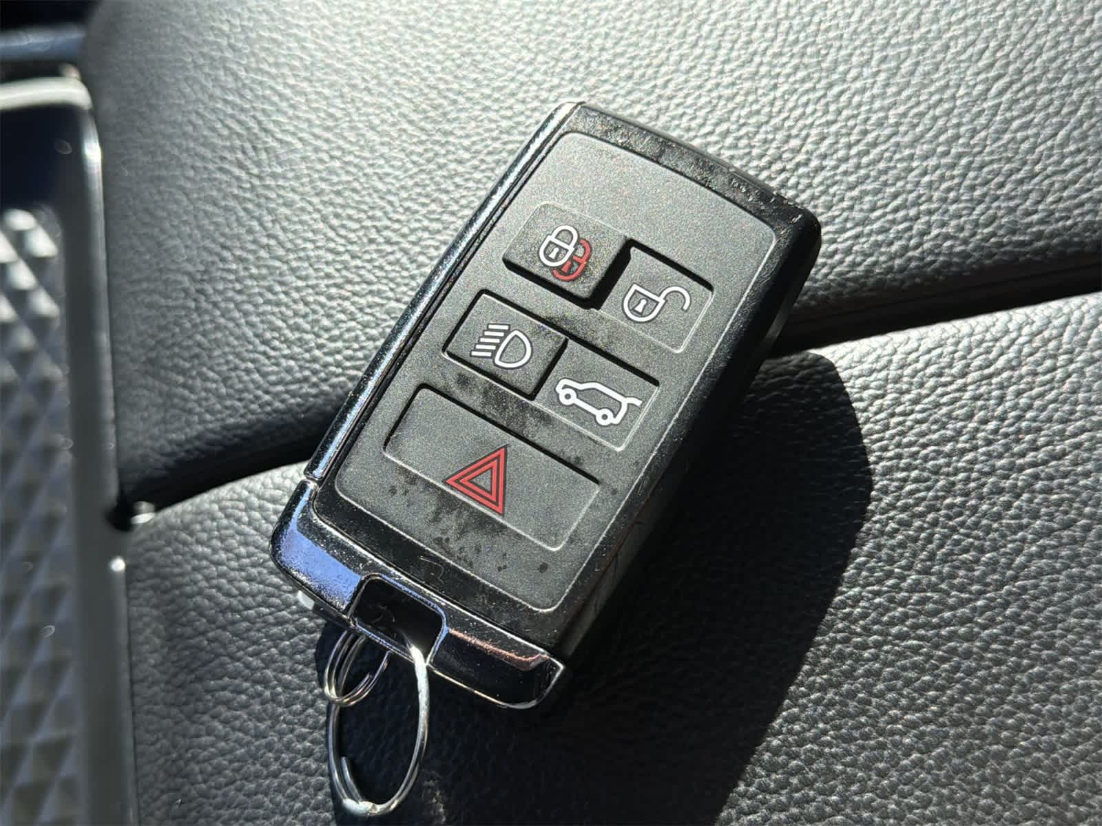 Thumbnail: 2020 Land Rover Range Rover Evoque - 28