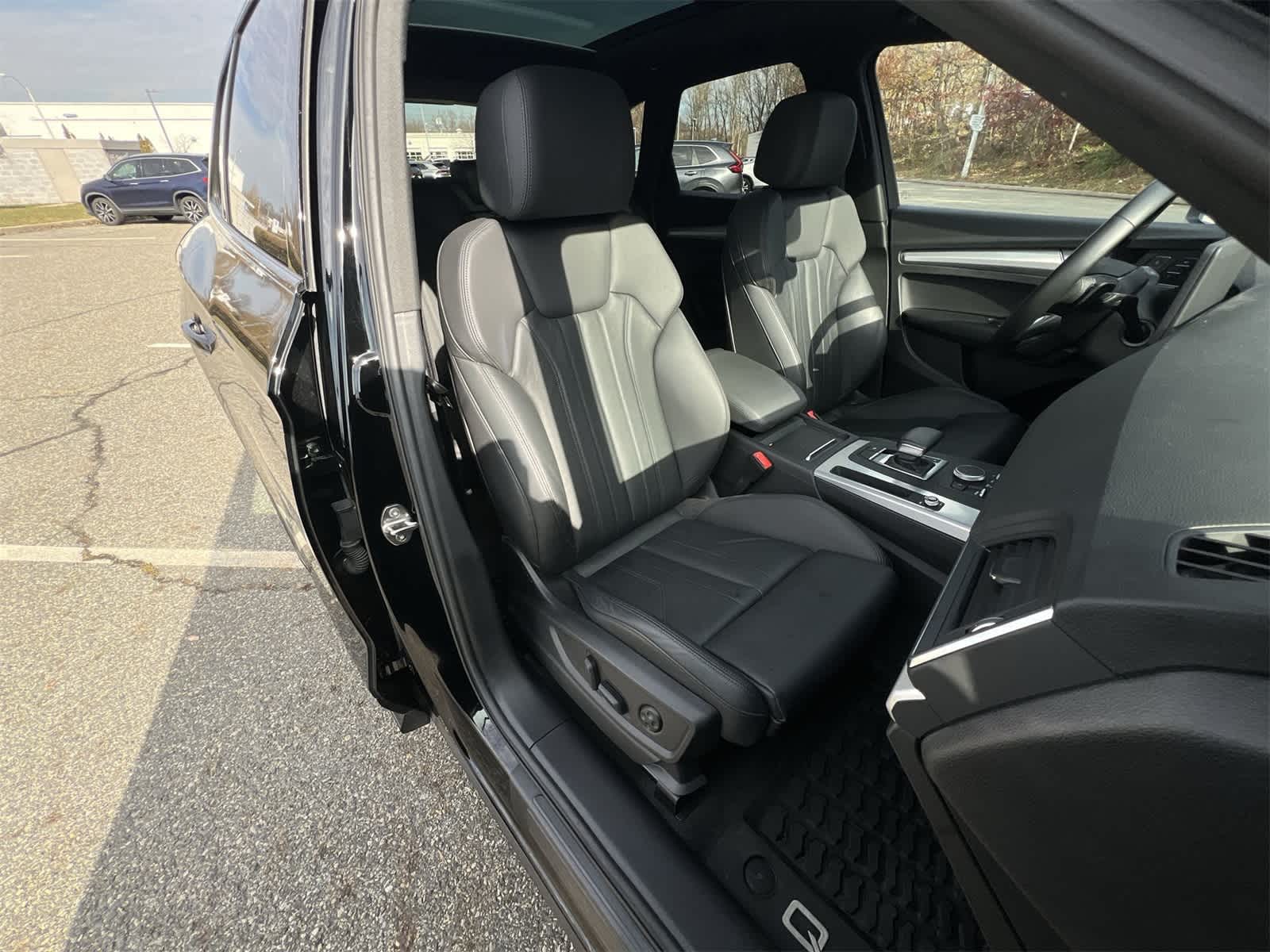 Thumbnail: 2020 Audi Q5 - 22