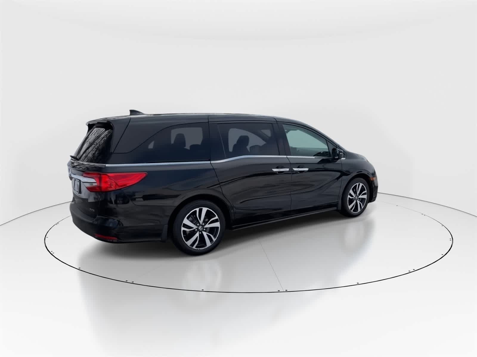 Thumbnail: 2018 Honda Odyssey - 7